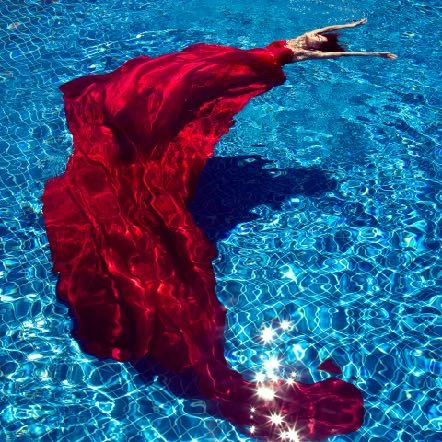 Red Flow - Messi Schneider
